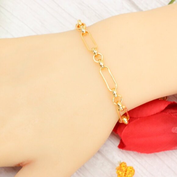 "Trendy Handmade Bracelet – A Thoughtful Gift for Girls & Women | UNVRC1503 - Picture 5 of 10